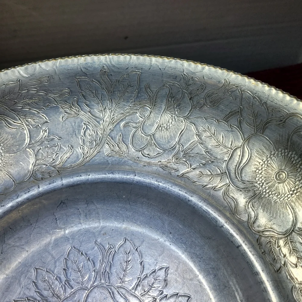 Vintage WILSON SPECIALTIES Hand-wrought Aluminum  Floral Serving  Bowl USA 12‎